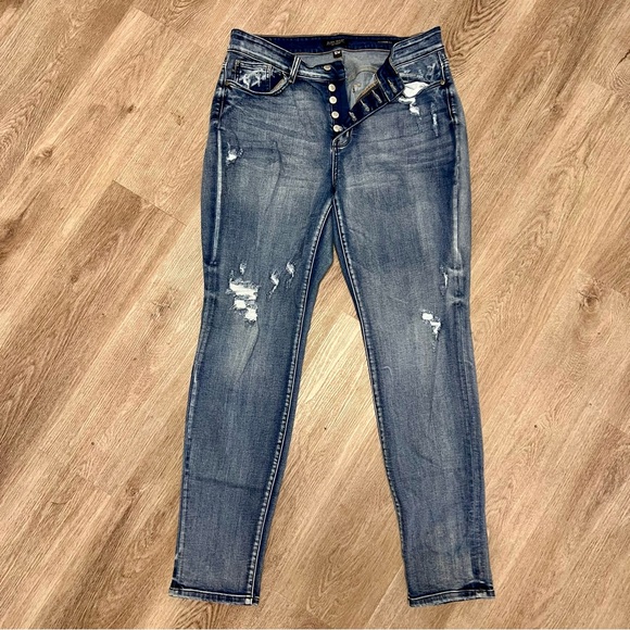 Judy Blue Teagan Button Fly Jean A3 - Picture 2 of 6